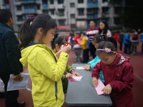 “圈”住你比赛现场。（彭材露 摄）.jpg