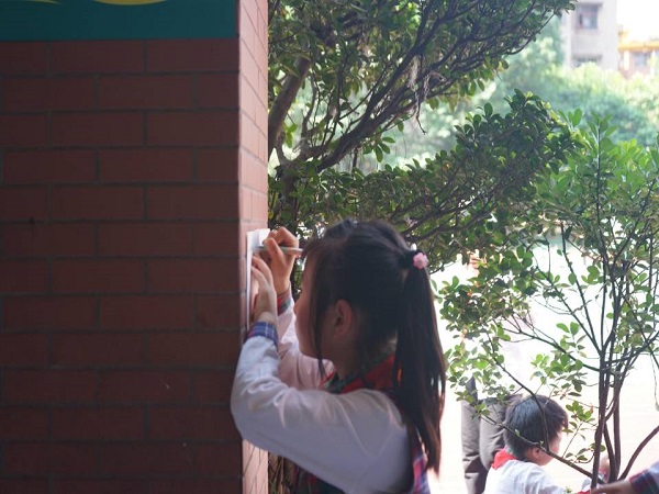 学生认真做好记录。.jpg