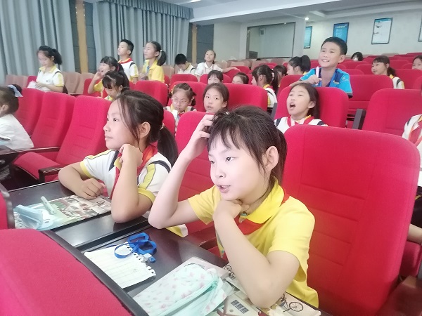 17d656aee72b4be166a21fe284c3ec8.jpg