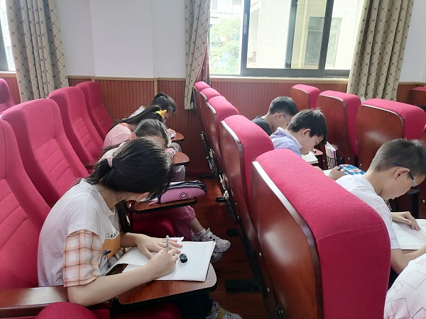 ead019bad14a4a2a7bd9caac0052c70.jpg