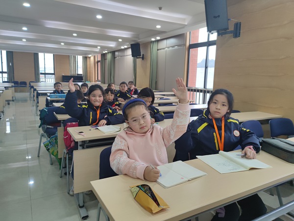 13设计校园新闻调查问卷（下）1677227433547.jpg
